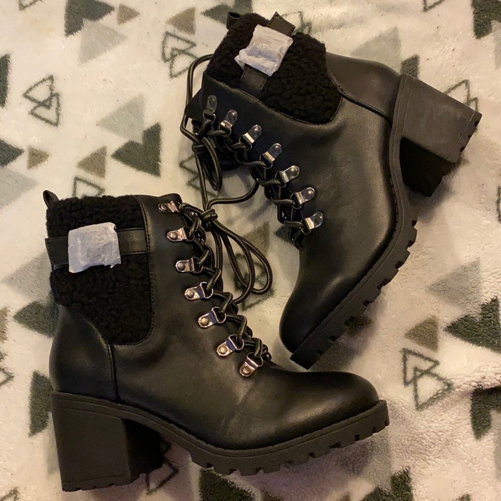 Top Moda Boots - Picture 2 of 3